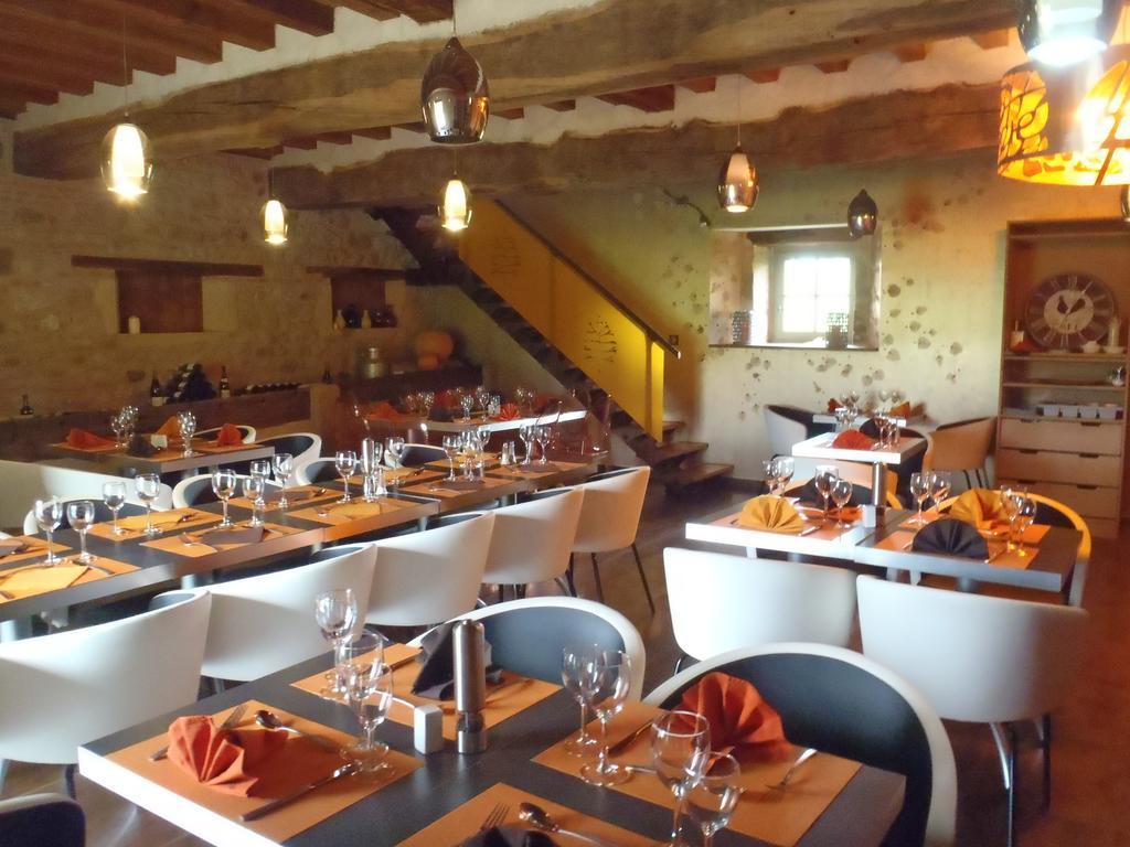 Bed and Breakfast Domaine De Noyer Saint-Christophe-en-Brionnais Exterior foto