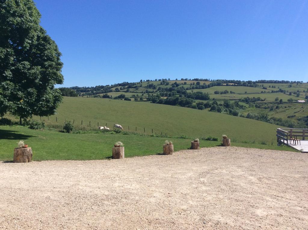 Bed and Breakfast Domaine De Noyer Saint-Christophe-en-Brionnais Exterior foto